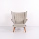 Bärenstuhl Modell AP19 mit Hellgrauem Hallingdal Stoff und Teak von Hans J. Wegner für PP Møbler